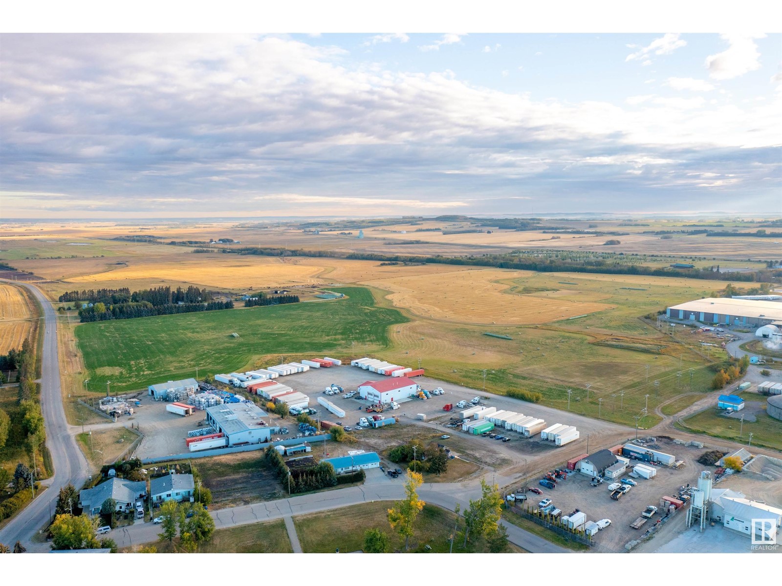 6360 C & E Tr, Innisfail, Alberta  T4G 0G9 - Photo 2 - E4317209