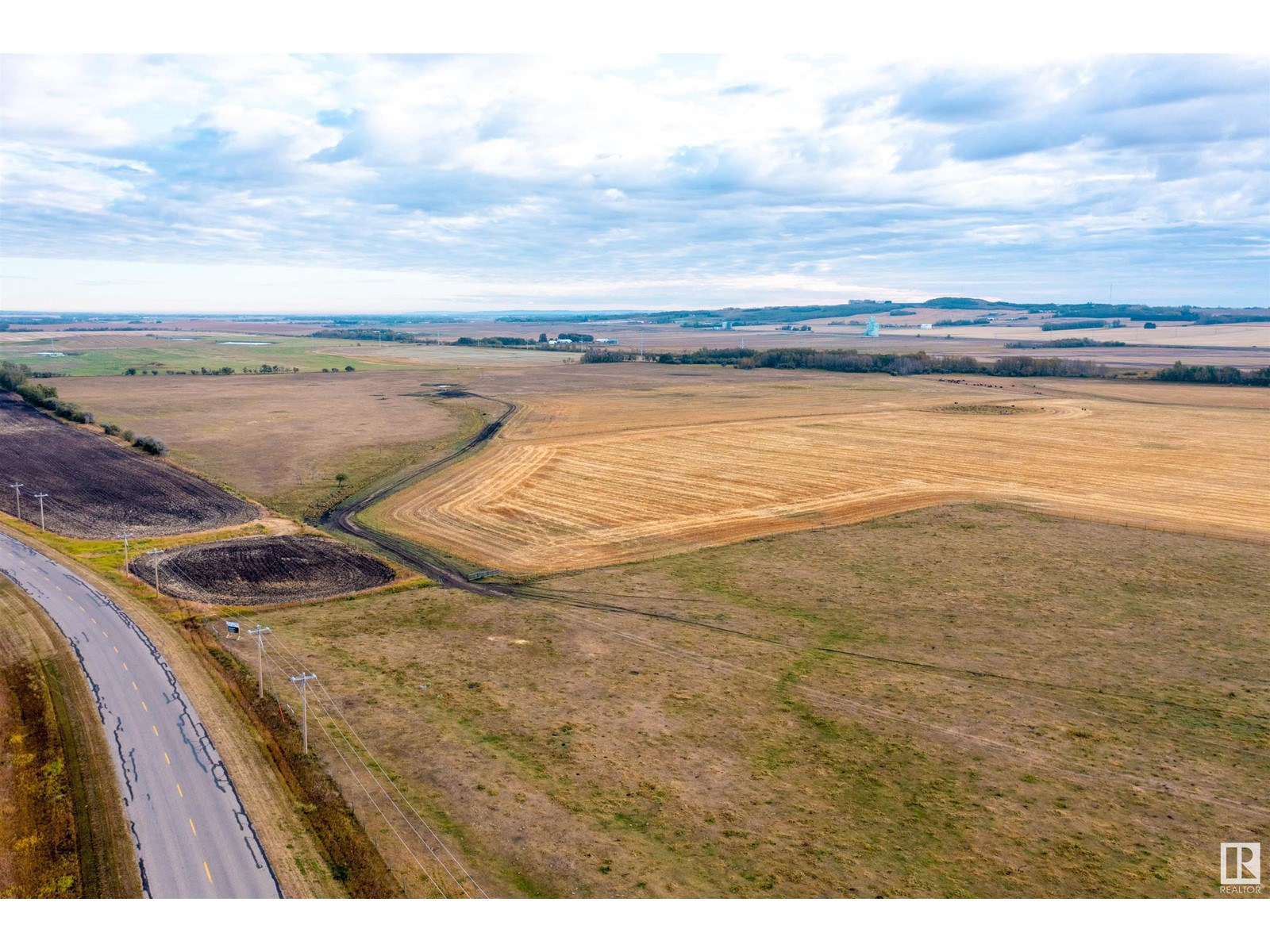 6360 C & E Tr, Innisfail, Alberta  T4G 0G9 - Photo 2 - E4317210