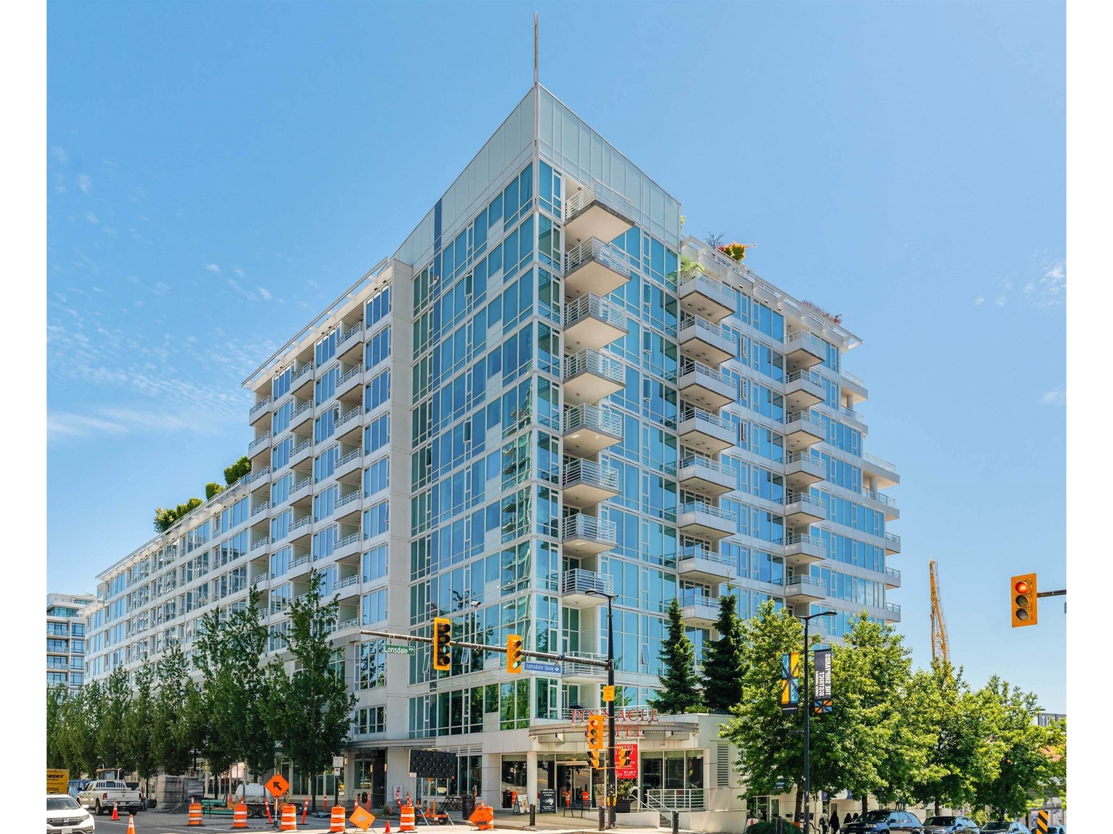 1103 133 E ESPLANADE, north vancouver, British Columbia