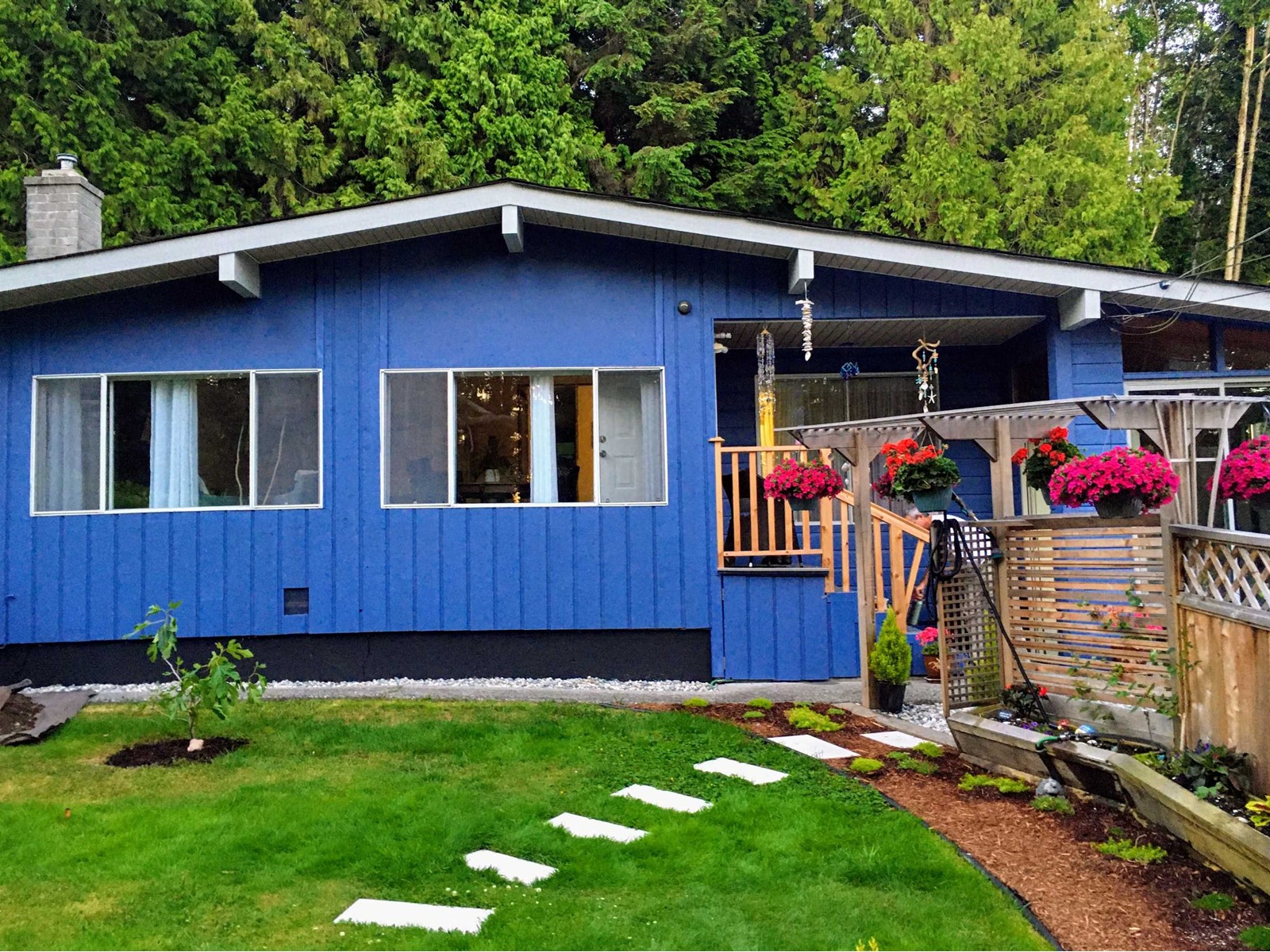 5396 SUNSHINE COAST HIGHWAY, sechelt, British Columbia