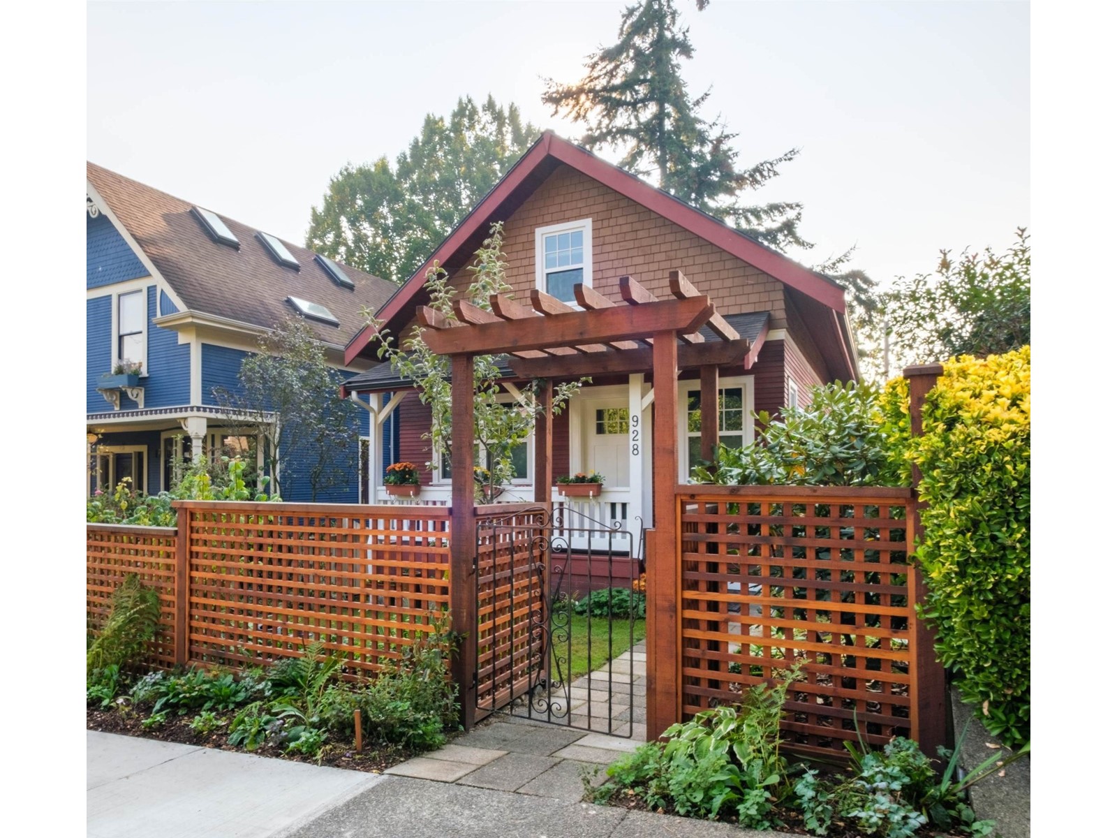 928 E 13TH AVENUE, vancouver, British Columbia