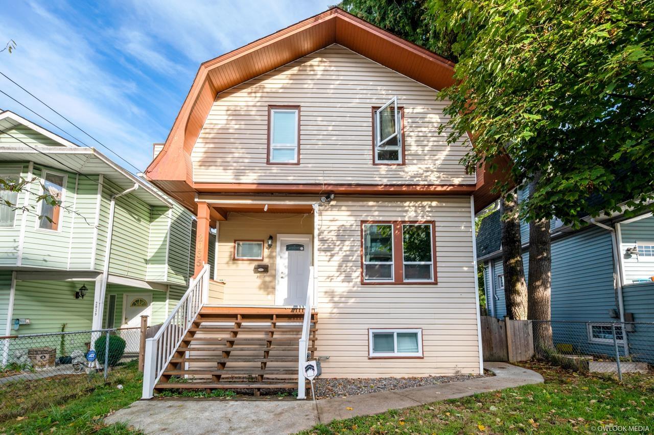 2035 SUFFOLK AVENUE, port coquitlam, British Columbia