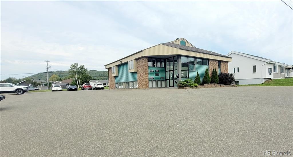 50 Bateman Avenue, Edmundston, New Brunswick  E3V 4A4 - Photo 3 - NB078982