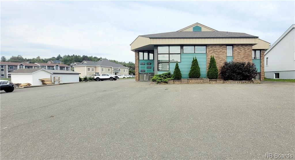 50 Bateman Avenue, Edmundston, New Brunswick  E3V 4A4 - Photo 5 - NB078982