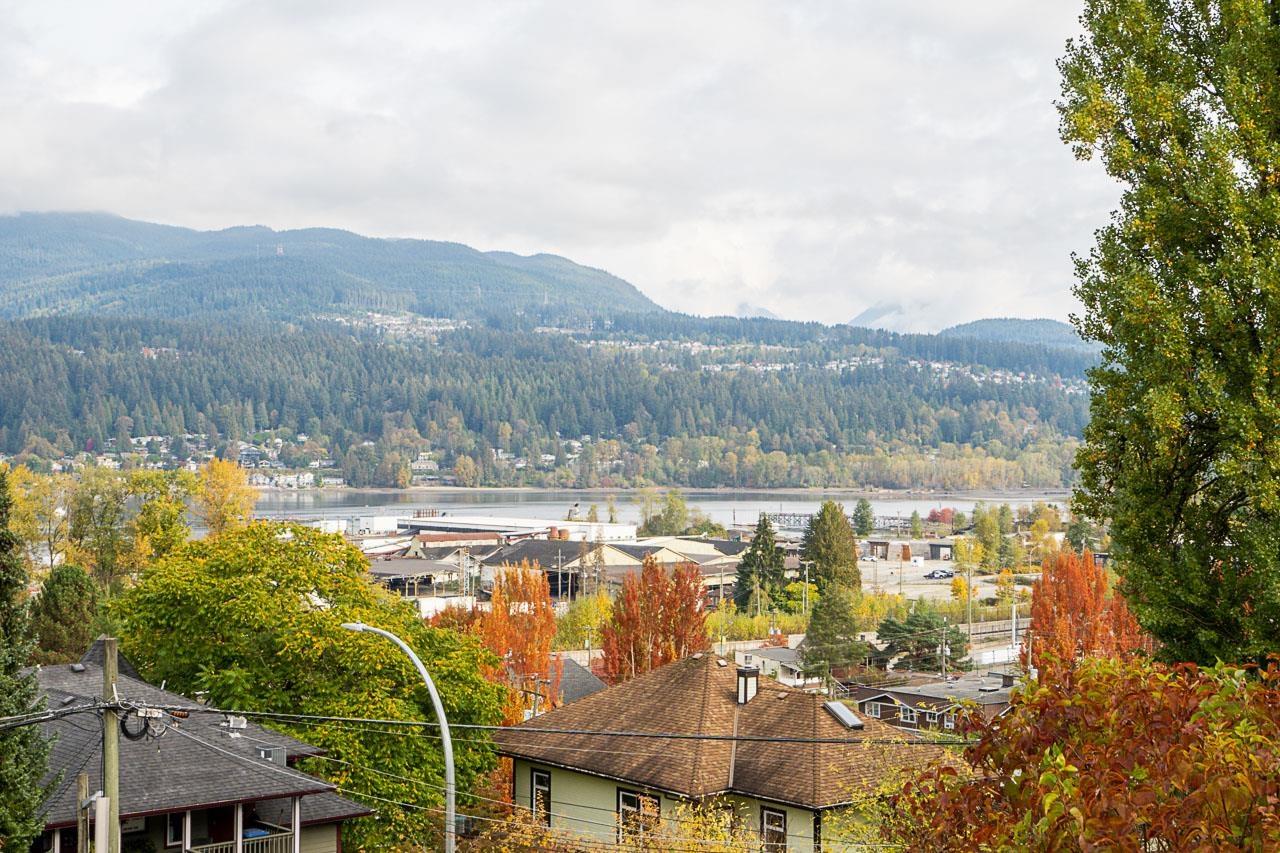 2322 ST GEORGE STREET, port moody, British Columbia