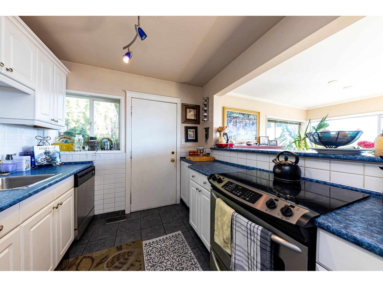 416-418 E 2nd Street, North Vancouver, British Columbia  V7L 1C8 - Photo 12 - R2737067