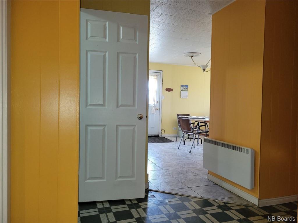 251 Rue Canada, Saint-Quentin, New Brunswick  E8A 1K2 - Photo 36 - NB073452