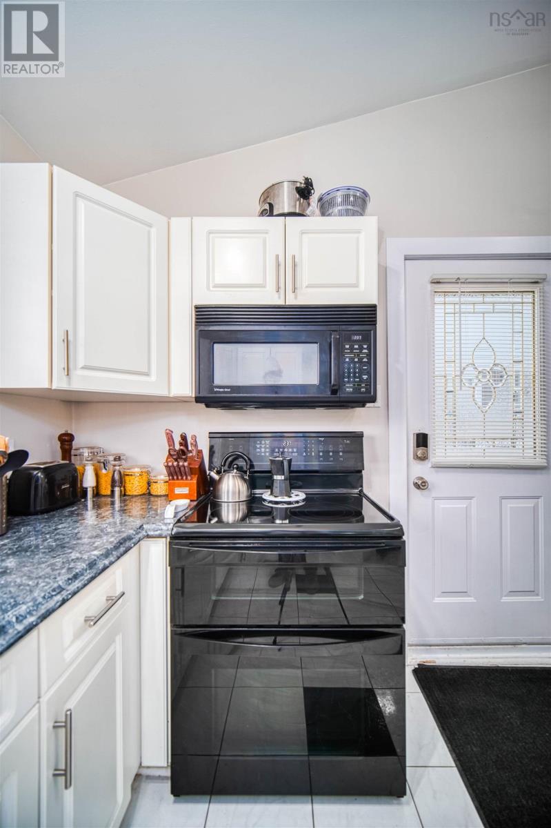 201 Alder Crescent, Lower Sackville, Nova Scotia B4C 1A4 (25028781