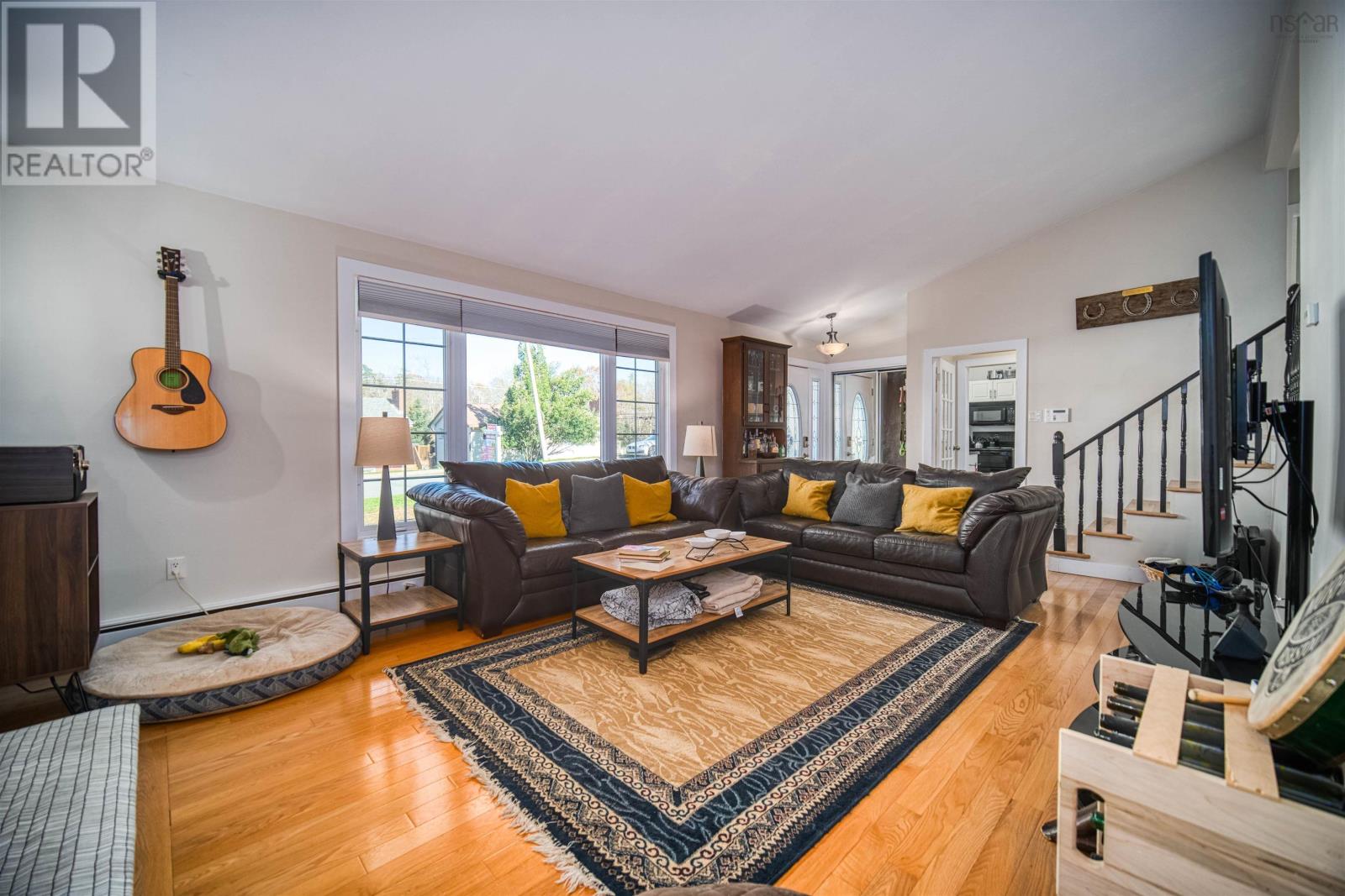 201 Alder Crescent, Lower Sackville, Nova Scotia B4C 1A4 (25028781