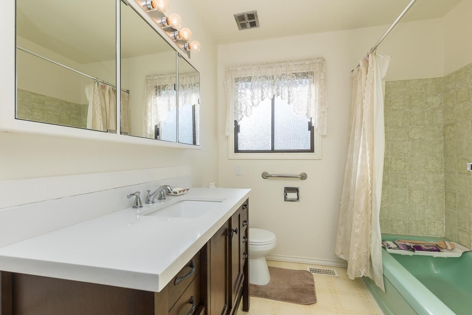 Property Listing: 32120 Bueckert Avenue, Mission, British Columbia