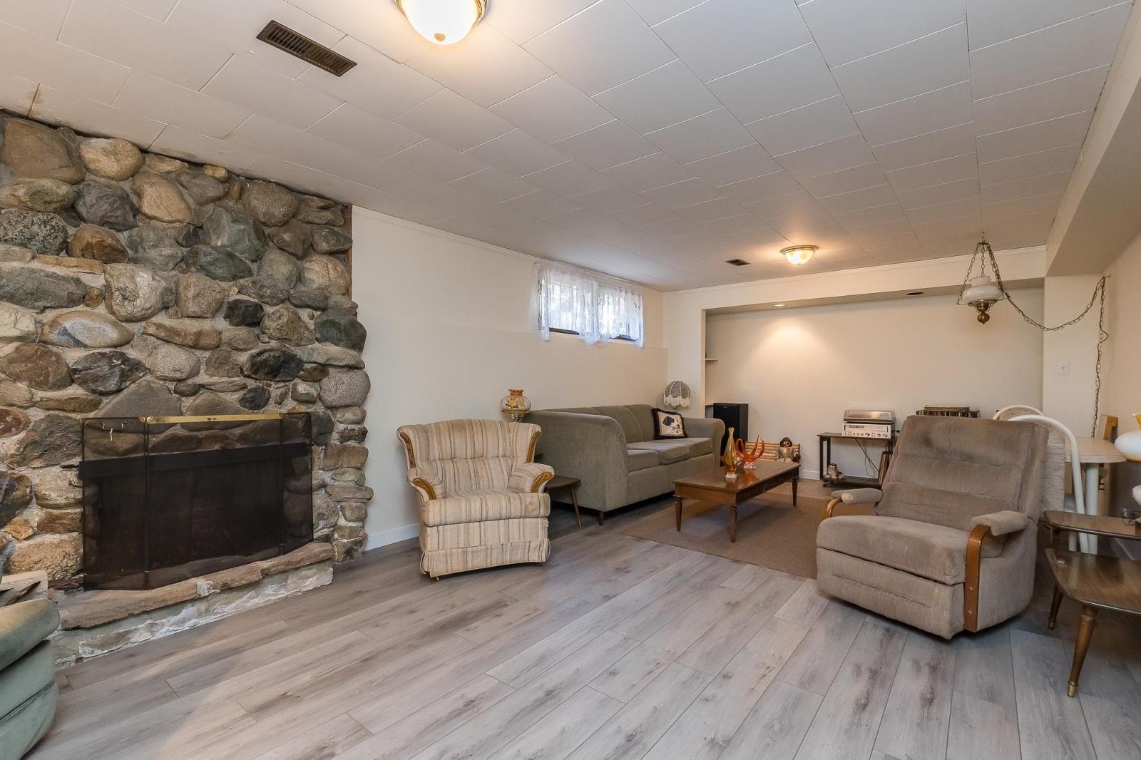 Property Listing: 32120 Bueckert Avenue, Mission, British Columbia