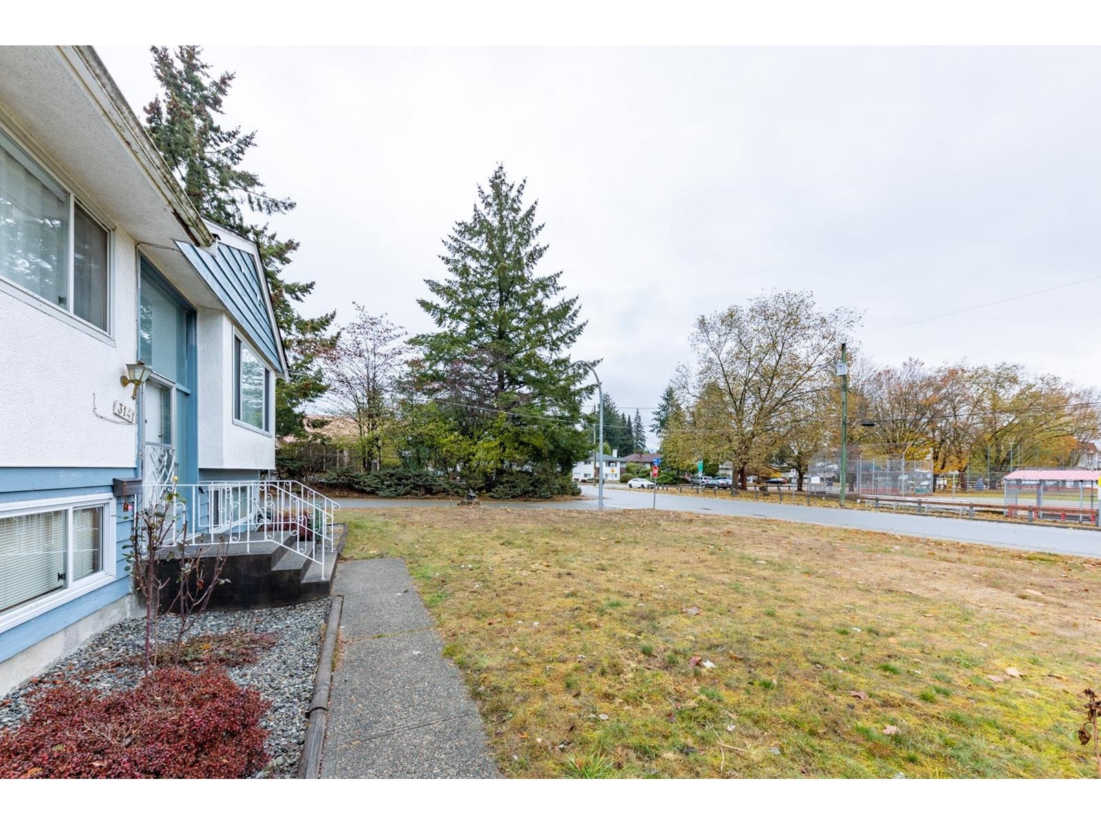 3141 York Street, Port Coquitlam, British Columbia  V3B 4A7 - Photo 7 - R2740796
