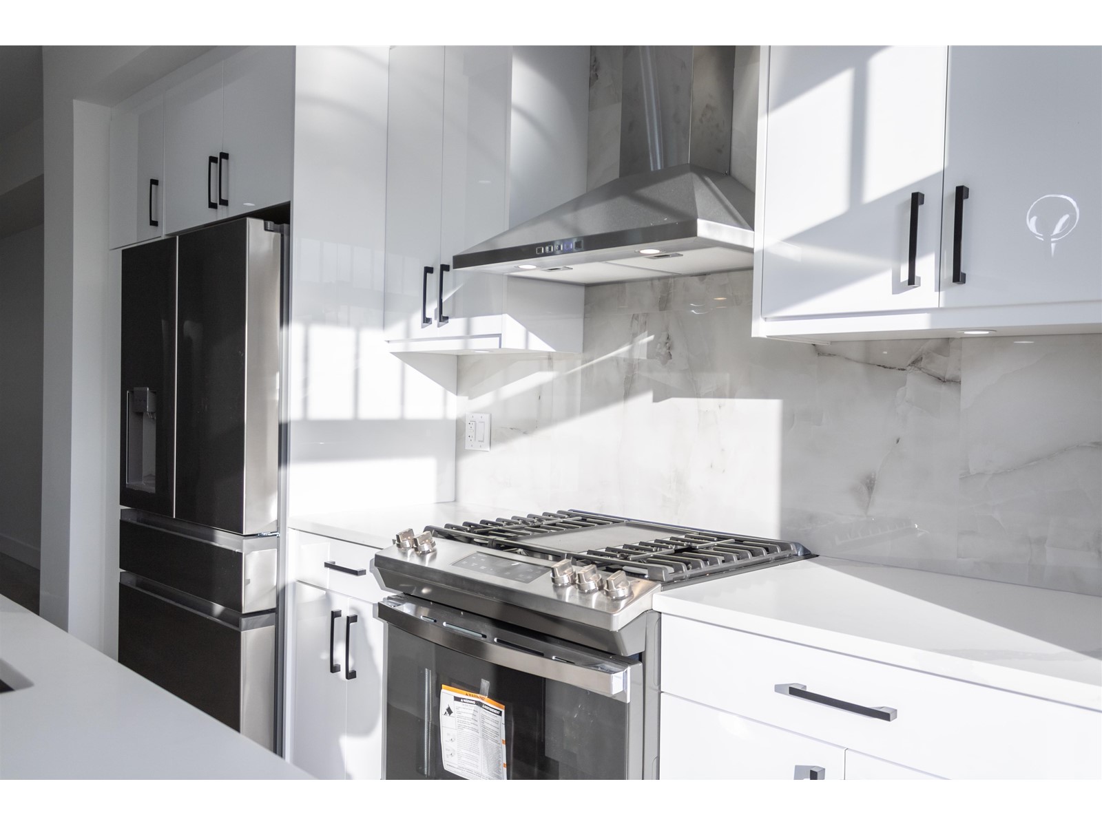 5 23108 Lougheed Highway, Maple Ridge, British Columbia  V2X 2W3 - Photo 3 - R2741791