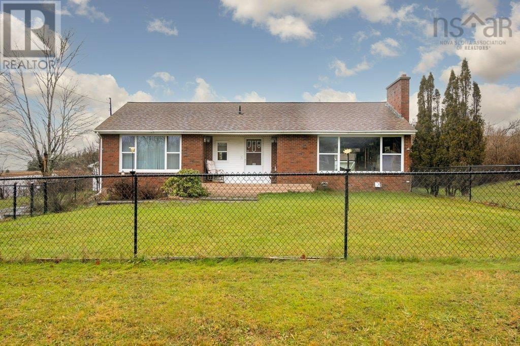 59 Upper Brookfield Road, Brookfield House For Sale MLS 202227370 Ovlix