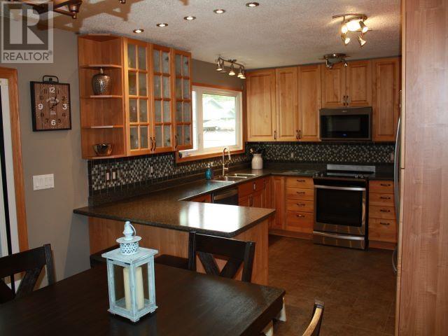 2 Pioneer Street, Mackenzie, British Columbia  V0J 2C0 - Photo 5 - R2742515