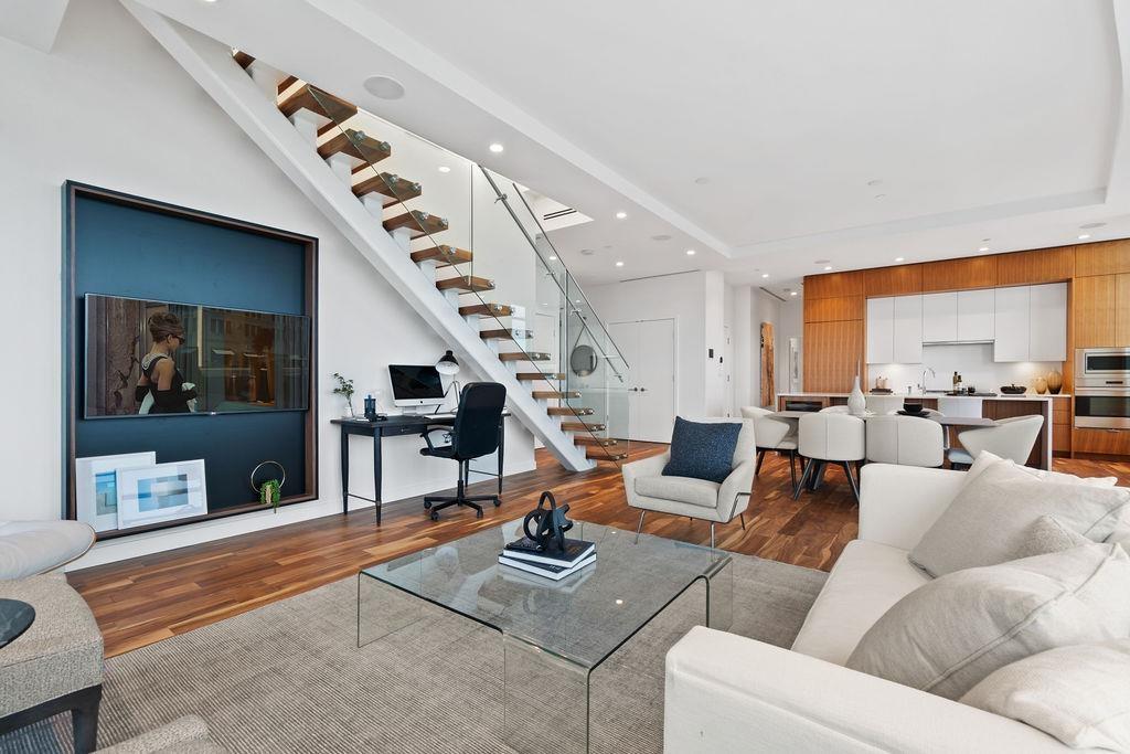 1703 112 E 13th Street, North Vancouver, British Columbia  V7L 0E4 - Photo 8 - R2744764