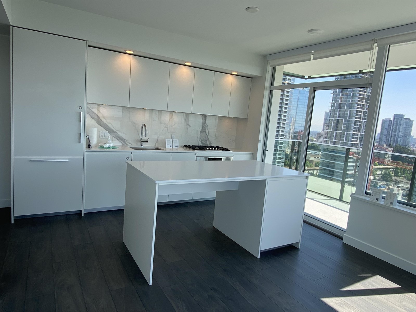 2204 6463 Silver Avenue, Burnaby, British Columbia  V5H 0K4 - Photo 4 - R2745411