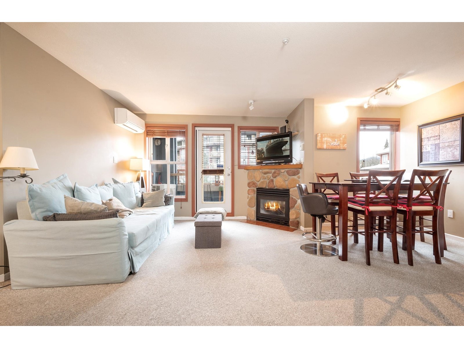 333 4314 Main Street, Whistler, British Columbia  V8E 1A8 - Photo 1 - R2745564