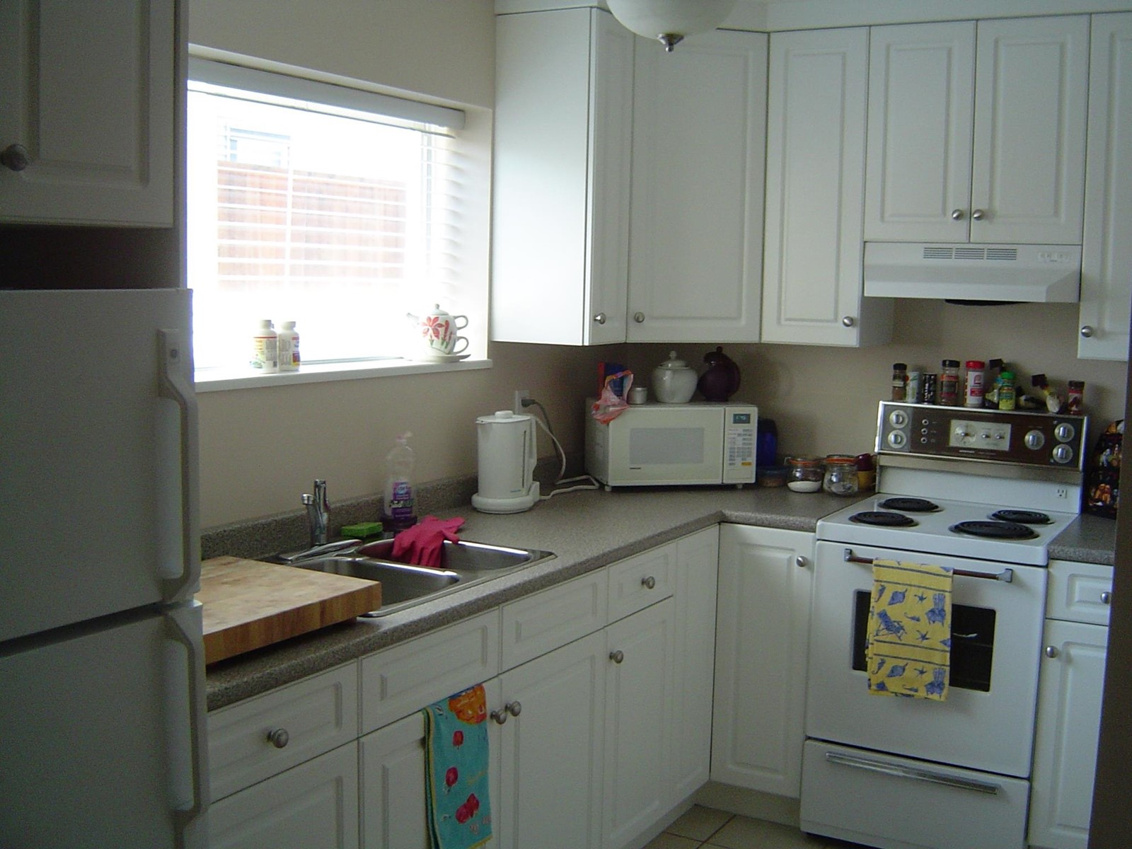 646-648 Como Lake Avenue, Coquitlam, British Columbia  V3J 3M6 - Photo 5 - R2746390