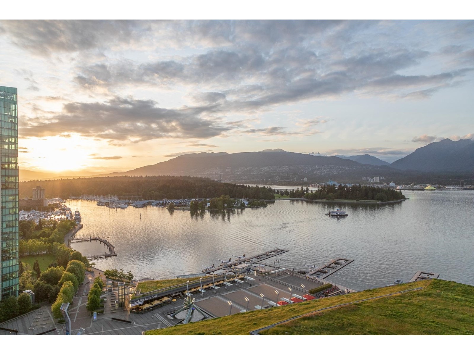 2509 1011 W Cordova Street, Vancouver, British Columbia  V6C 0B2 - Photo 1 - R2747015