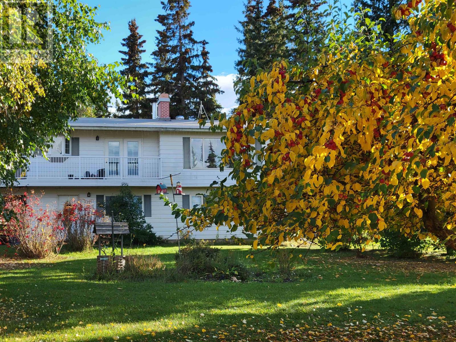 1014 Lund Road, Houston, British Columbia  V0J 1Z1 - Photo 3 - R2747206