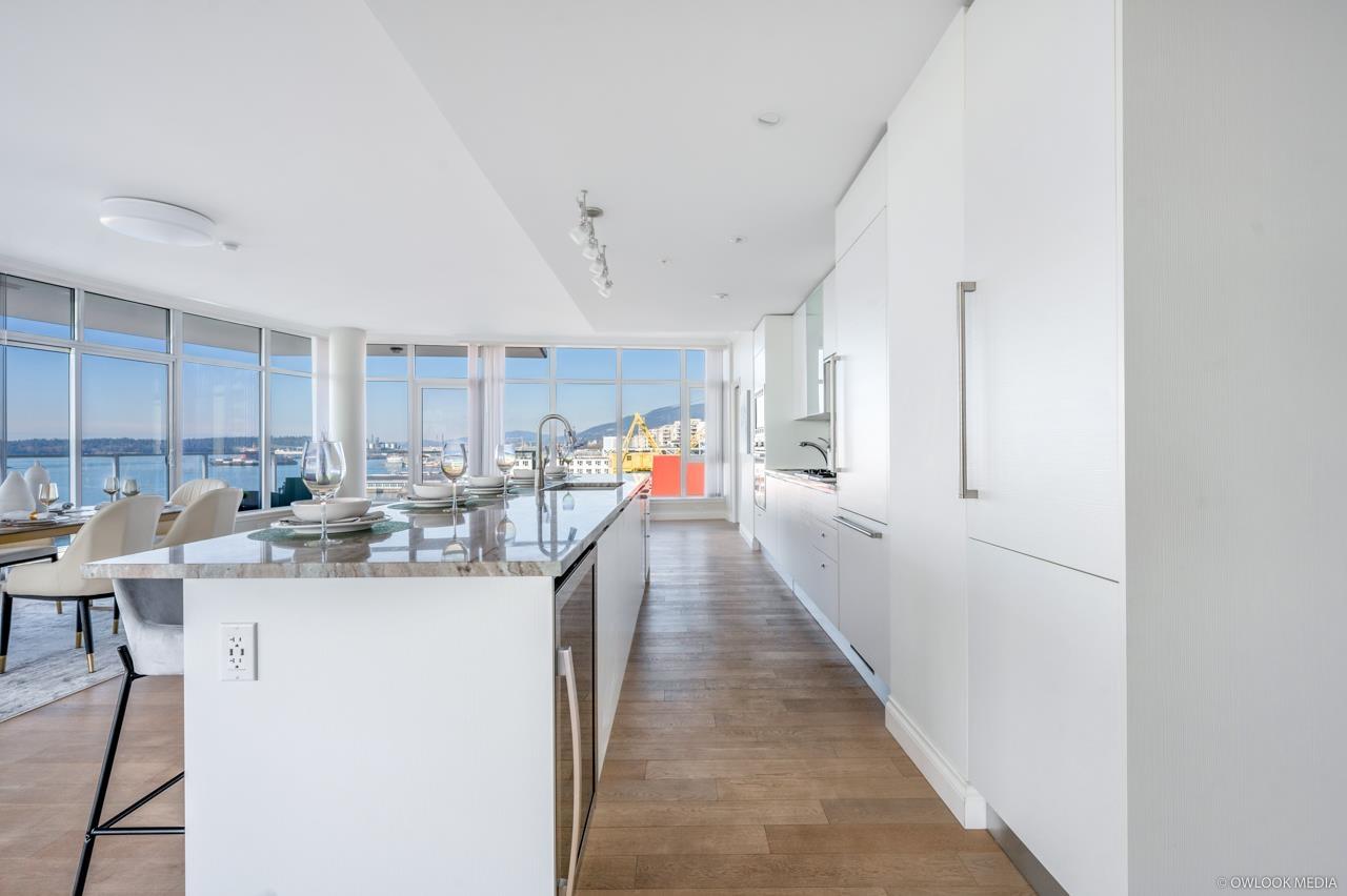 705 175 Victory Ship Way, North Vancouver, British Columbia  V7L 0G1 - Photo 8 - R2748389