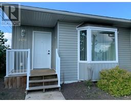 Find Homes For Sale at 4920 52 Avenue