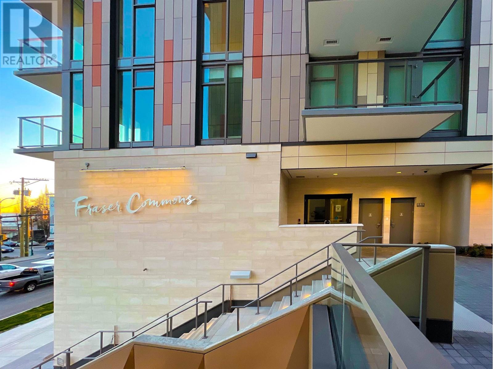 602 8188 Fraser Street, Vancouver, British Columbia  V5X 0J8 - Photo 1 - R2745200