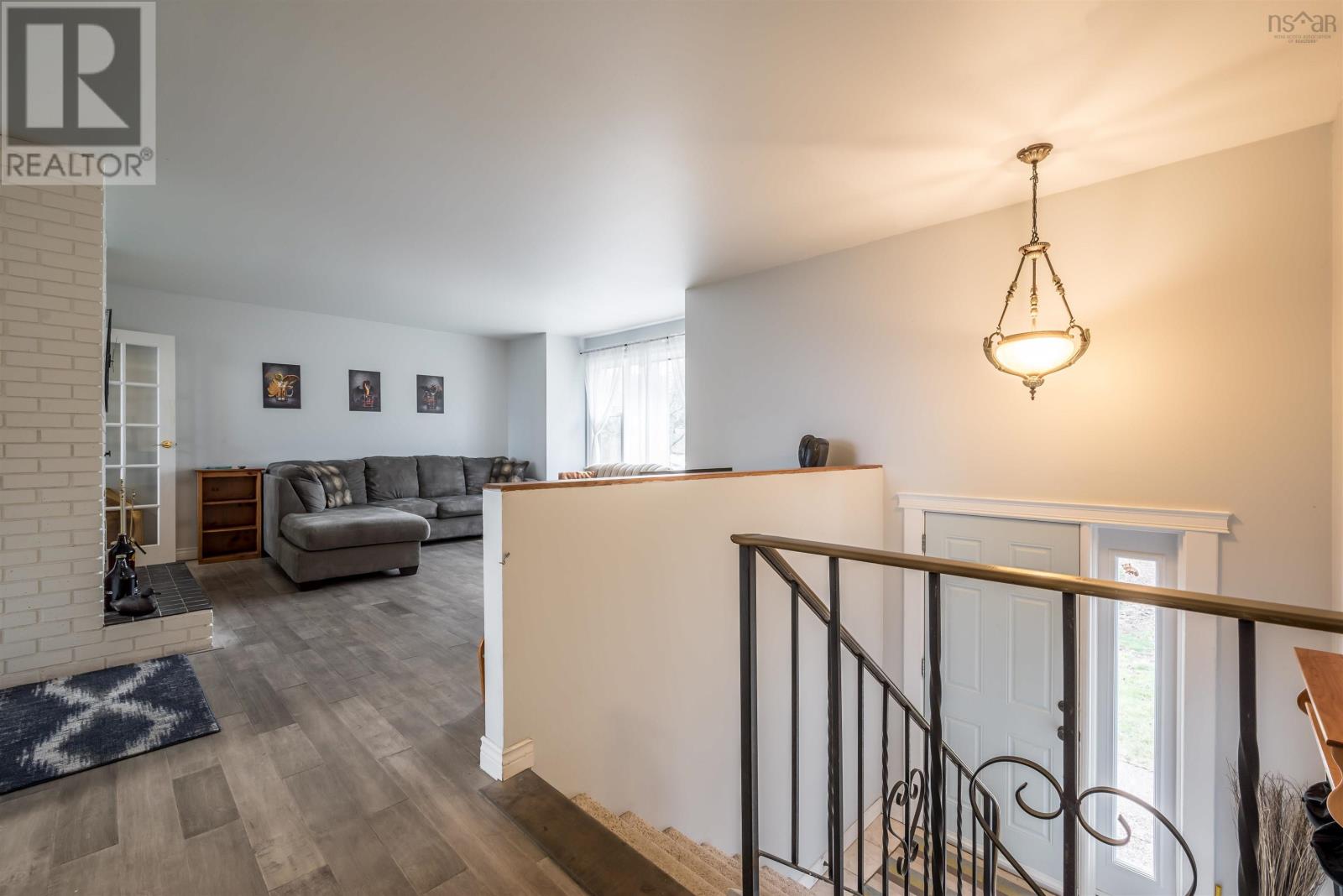 22 Delwood Place, Cole Harbour, Nova Scotia B2V 1S4 (25228484)