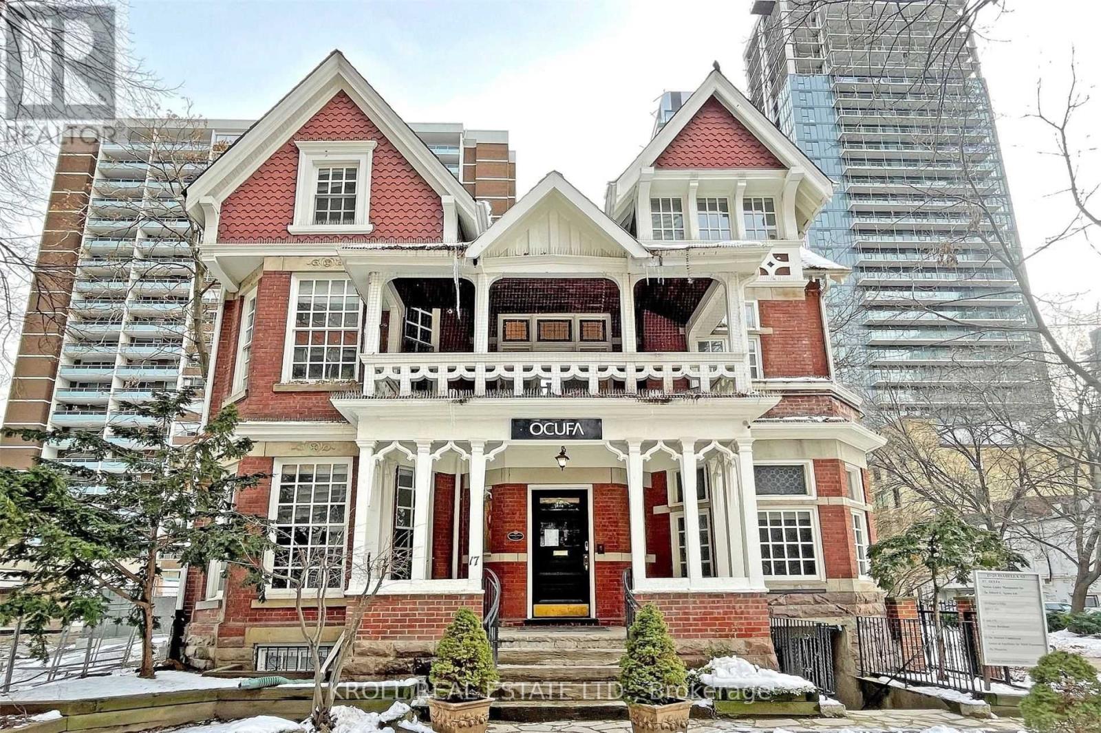 17 Isabella St, Toronto, Ontario  M4Y 1M7 - Photo 2 - C5884323