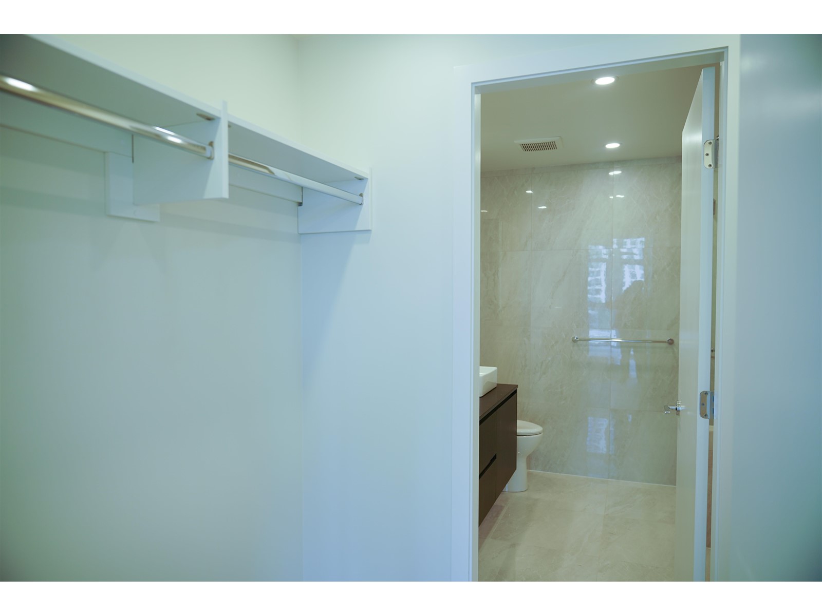 810 5311 Goring Street, Burnaby, British Columbia  V5B 0B5 - Photo 13 - R2749850