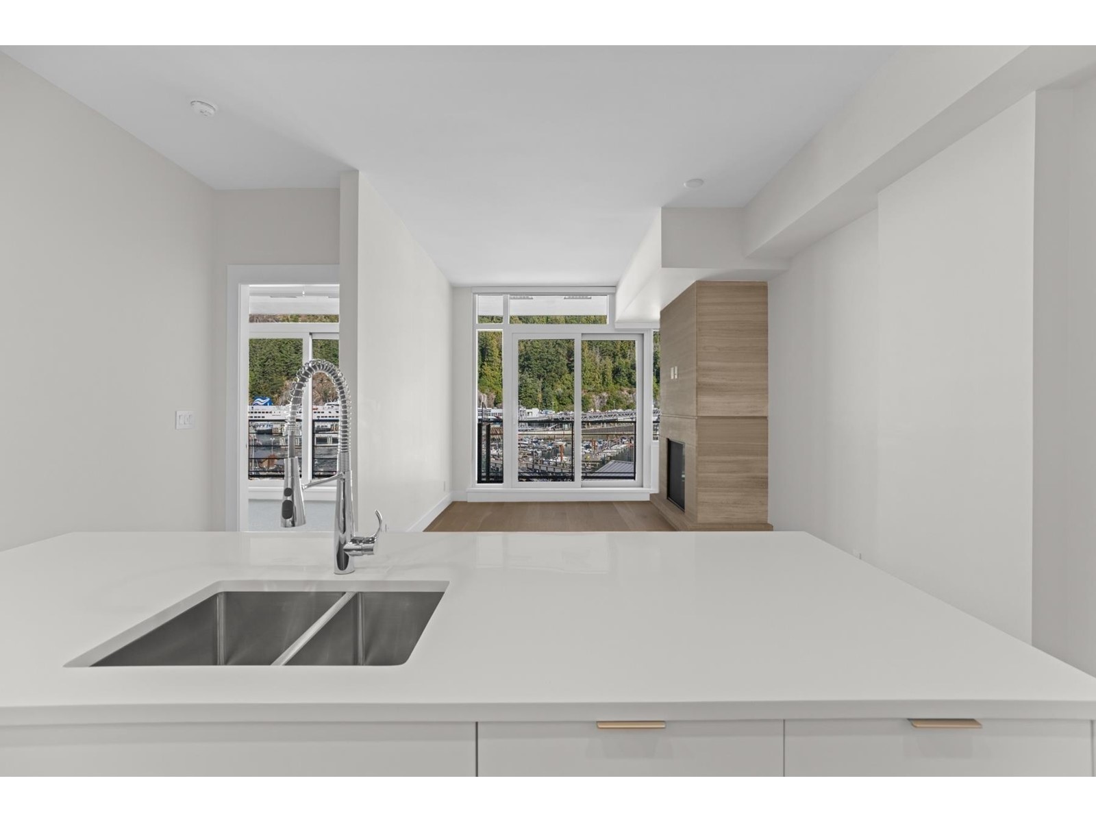 306 6707 Nelson Avenue, West Vancouver, British Columbia  V7W 0A4 - Photo 6 - R2750626