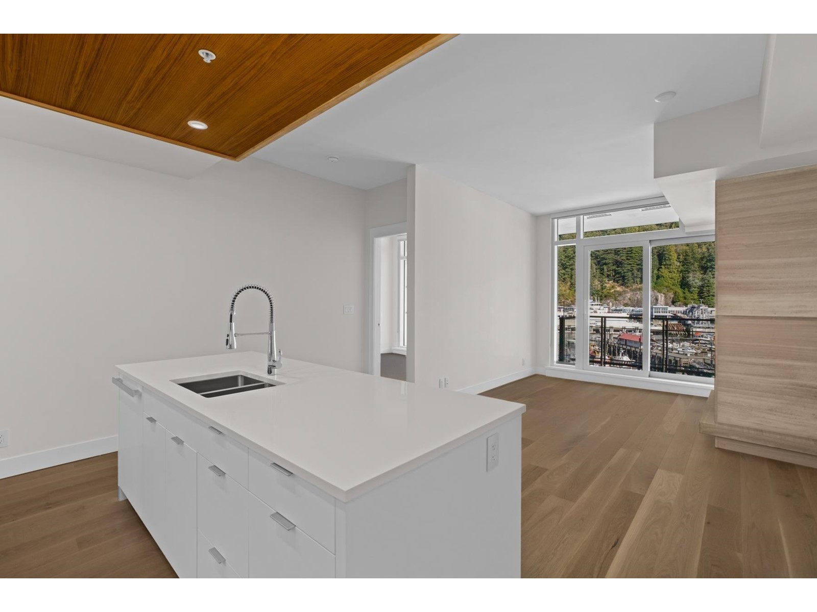 306 6707 Nelson Avenue, West Vancouver, British Columbia  V7W 0A4 - Photo 5 - R2750626