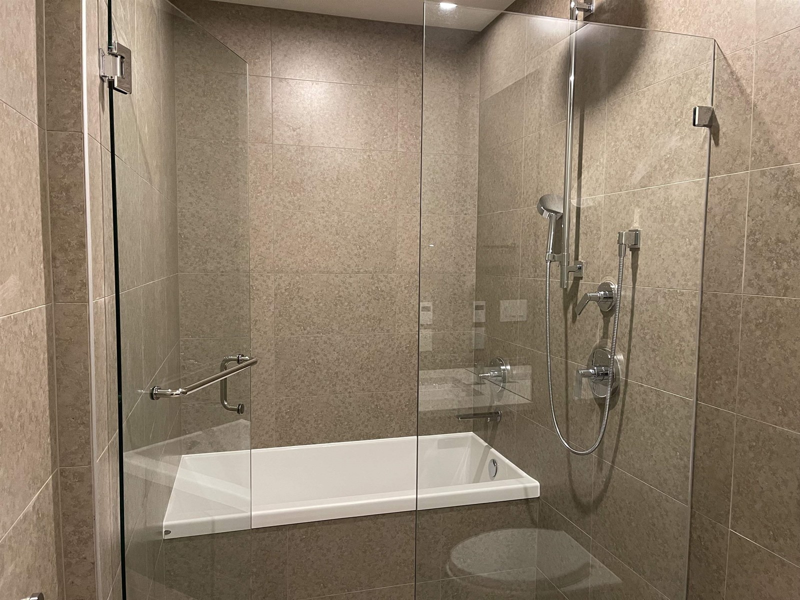 306 6707 Nelson Avenue, West Vancouver, British Columbia  V7W 0A4 - Photo 11 - R2750626