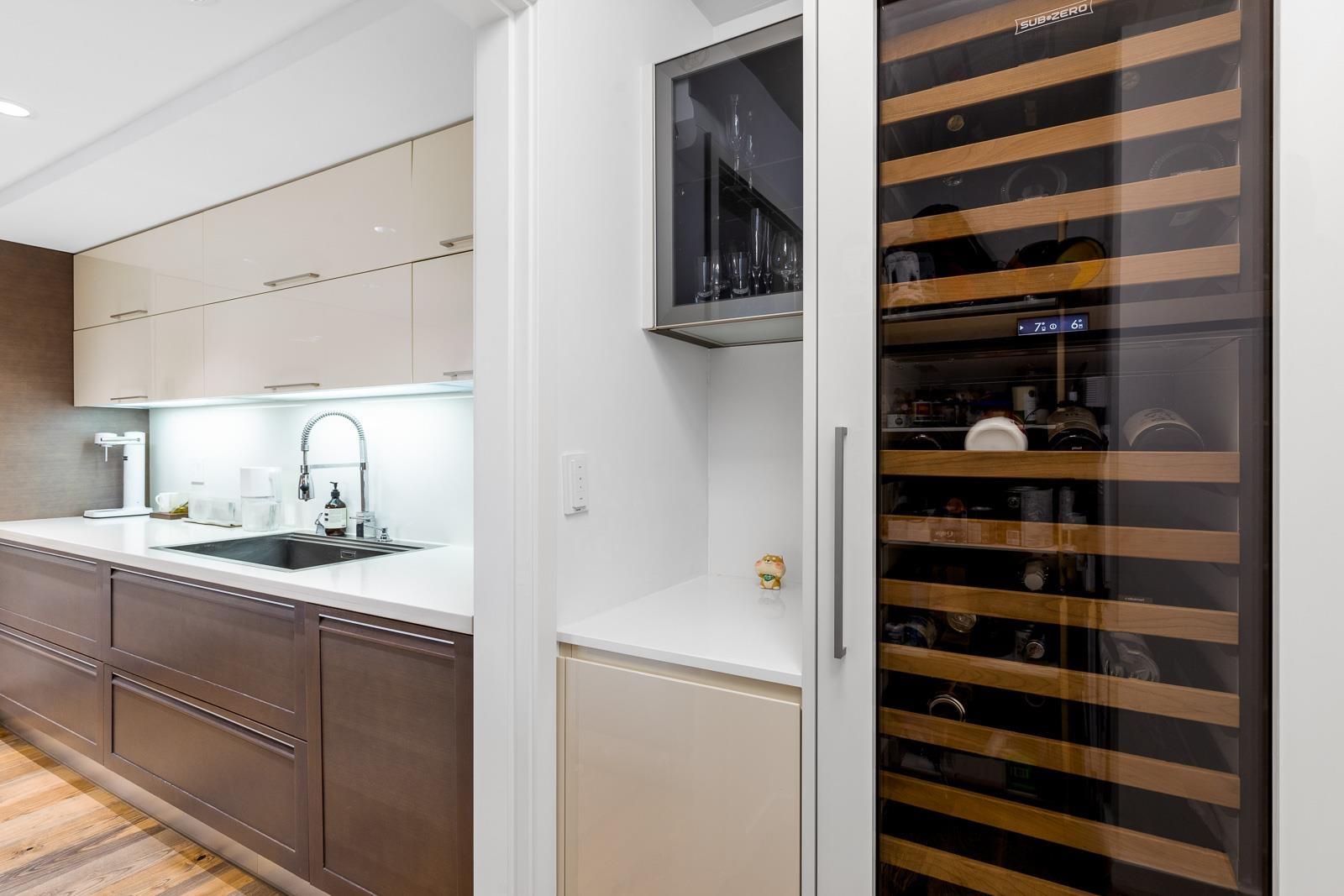 2205 8 Smithe Mews, Vancouver, British Columbia  V6B 0A5 - Photo 12 - R2751320