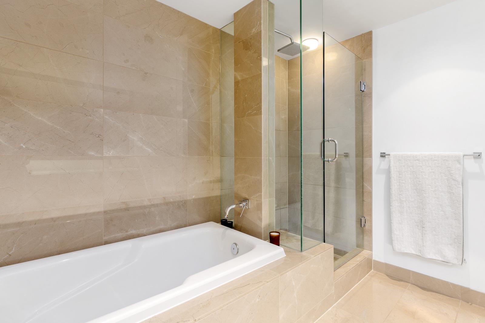 2205 8 Smithe Mews, Vancouver, British Columbia  V6B 0A5 - Photo 16 - R2751320