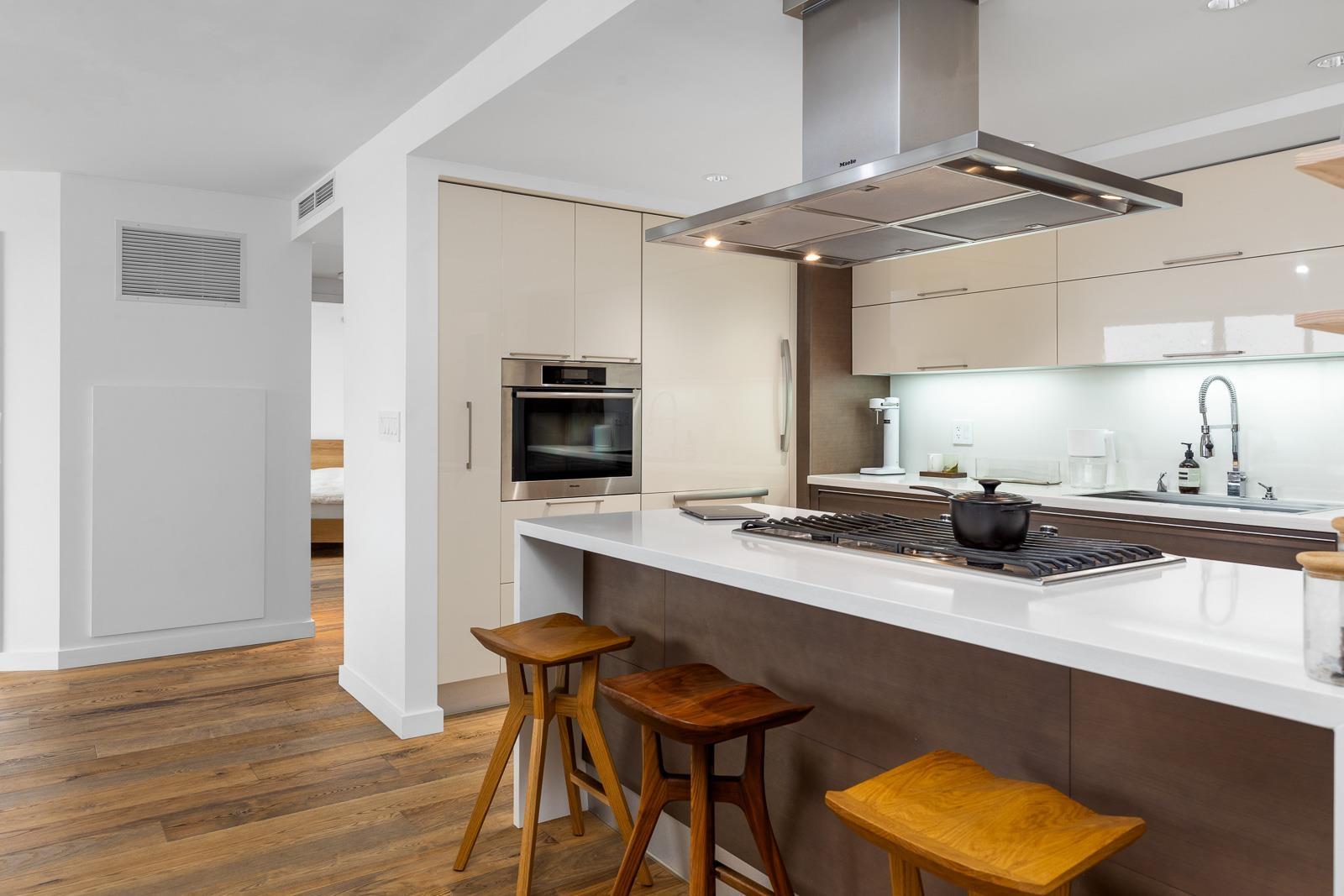 2205 8 Smithe Mews, Vancouver, British Columbia  V6B 0A5 - Photo 9 - R2751320