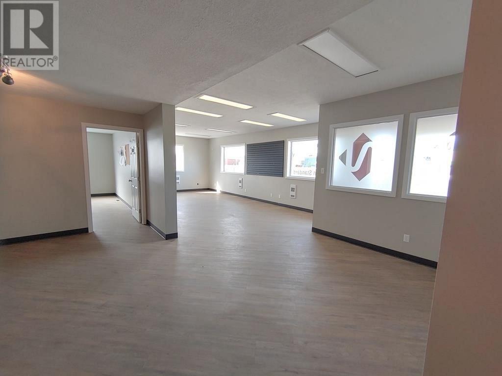 9315 102 Street, Fort St. John, British Columbia  V1J 1E2 - Photo 2 - C8049347