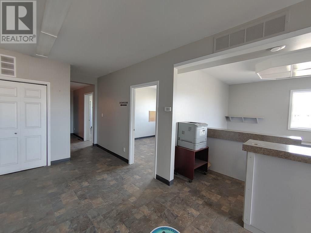 9315 102 Street, Fort St. John, British Columbia  V1J 1E2 - Photo 5 - C8049347