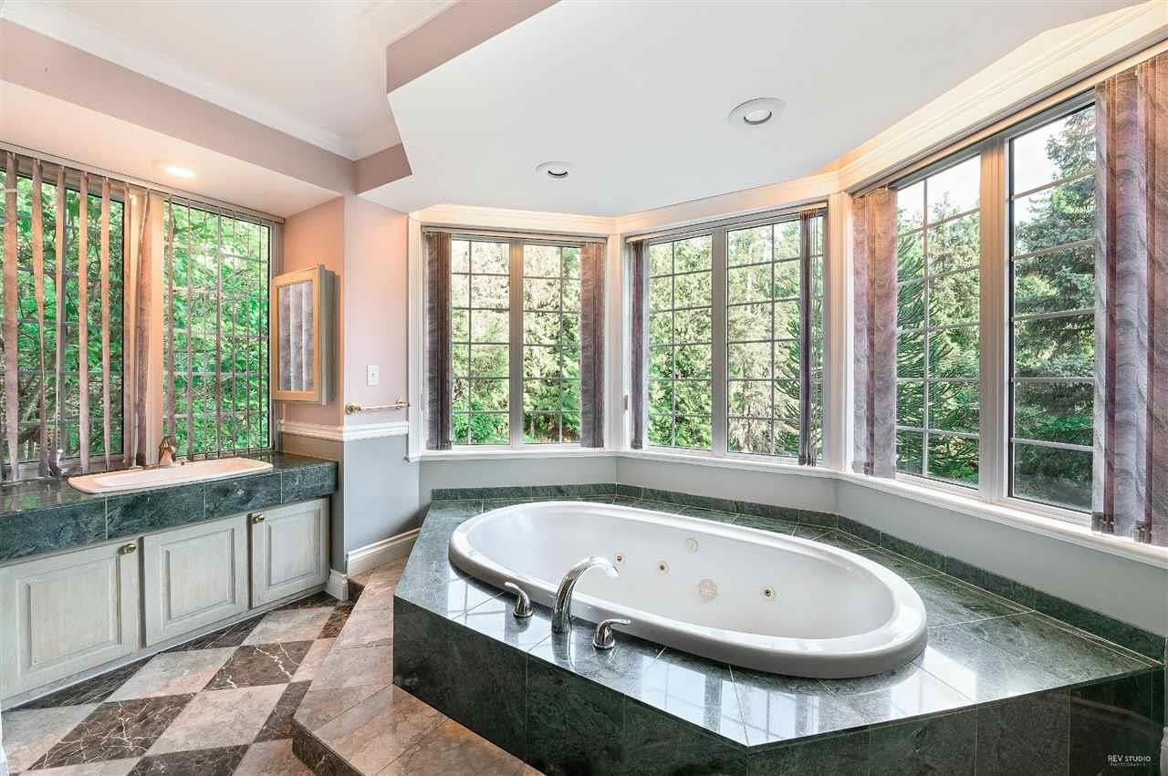 4621 Woodburn Place, West Vancouver, British Columbia  V7S 2W8 - Photo 14 - R2752015