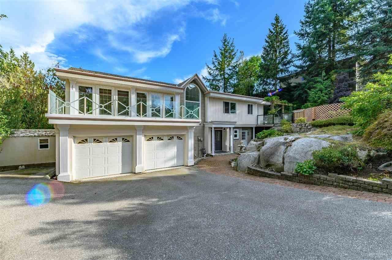 4621 Woodburn Place, West Vancouver, British Columbia  V7S 2W8 - Photo 2 - R2752015