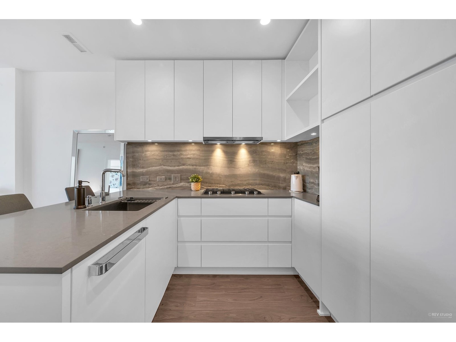 3203 450 Westview Street, Coquitlam, British Columbia  V3K 0G3 - Photo 10 - R2750972