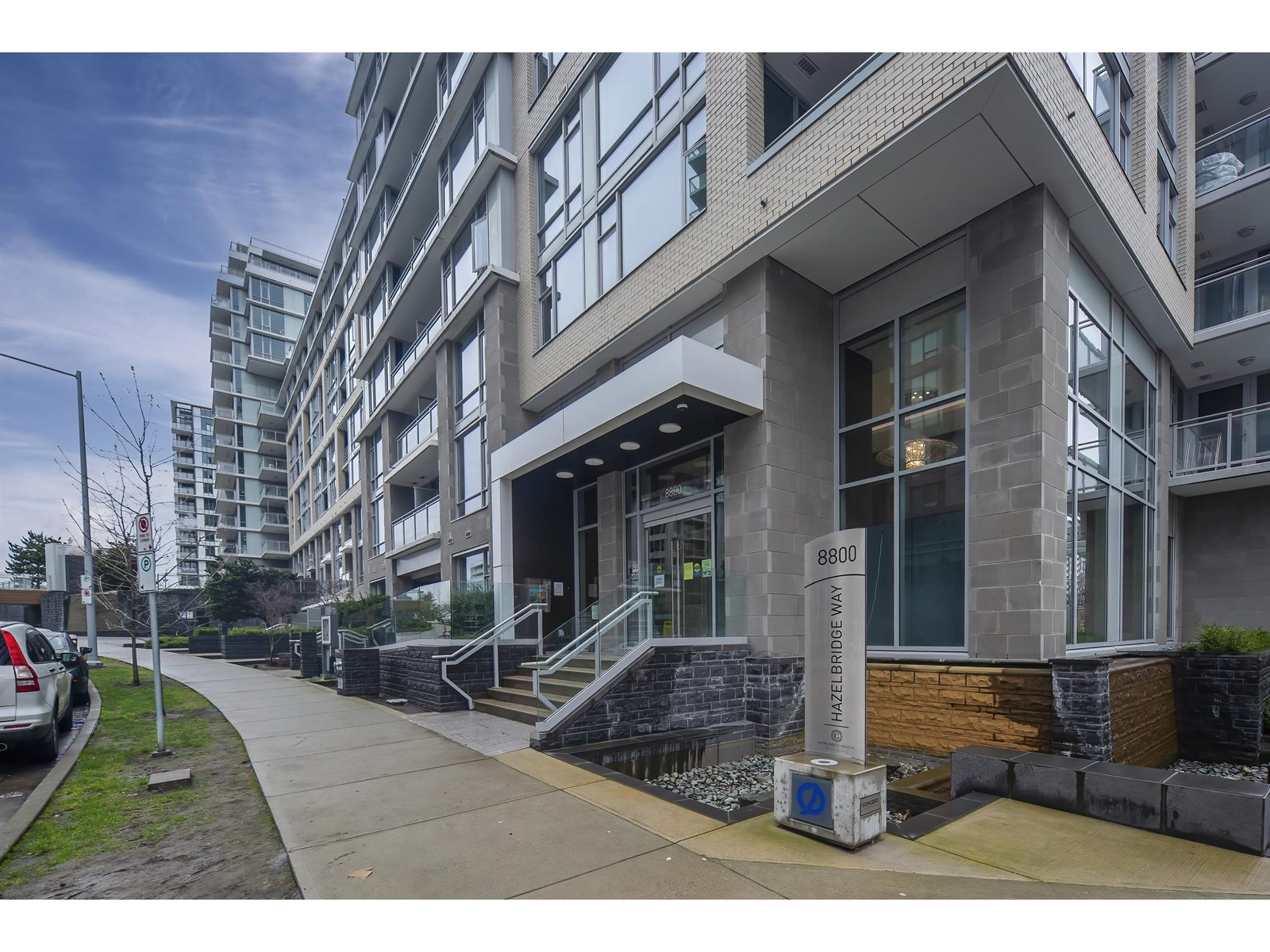 1017 8800 Hazelbridge Way, Richmond, British Columbia  V6X 0S3 - Photo 3 - R2754451