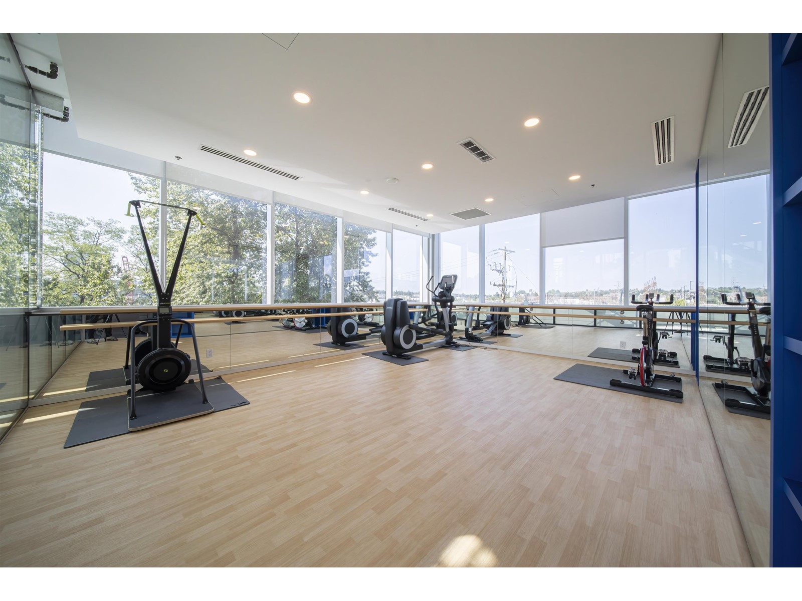 1017 8800 Hazelbridge Way, Richmond, British Columbia  V6X 0S3 - Photo 18 - R2754451