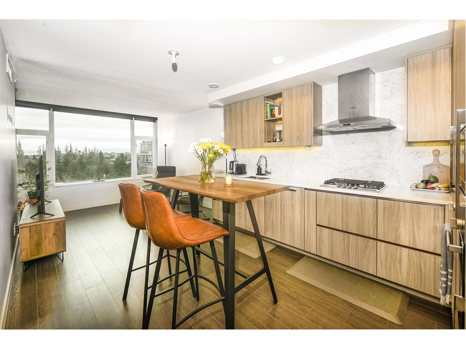 1017 8800 Hazelbridge Way, Richmond, British Columbia  V6X 0S3 - Photo 5 - R2754451