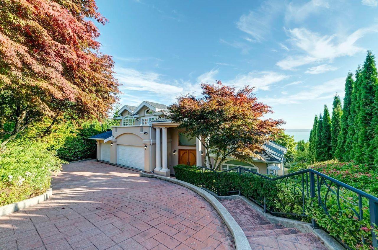 2336 Westhill Drive, West Vancouver, British Columbia  V7S 2Z5 - Photo 2 - R2754646