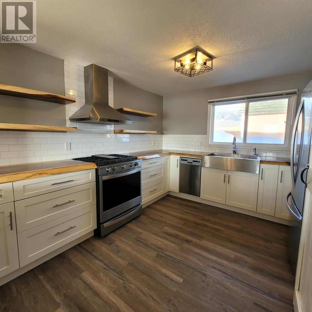 Lorem Ipsum Dolor, Mackenzie, British Columbia  V0J  - Photo 5 - DEMO25302864