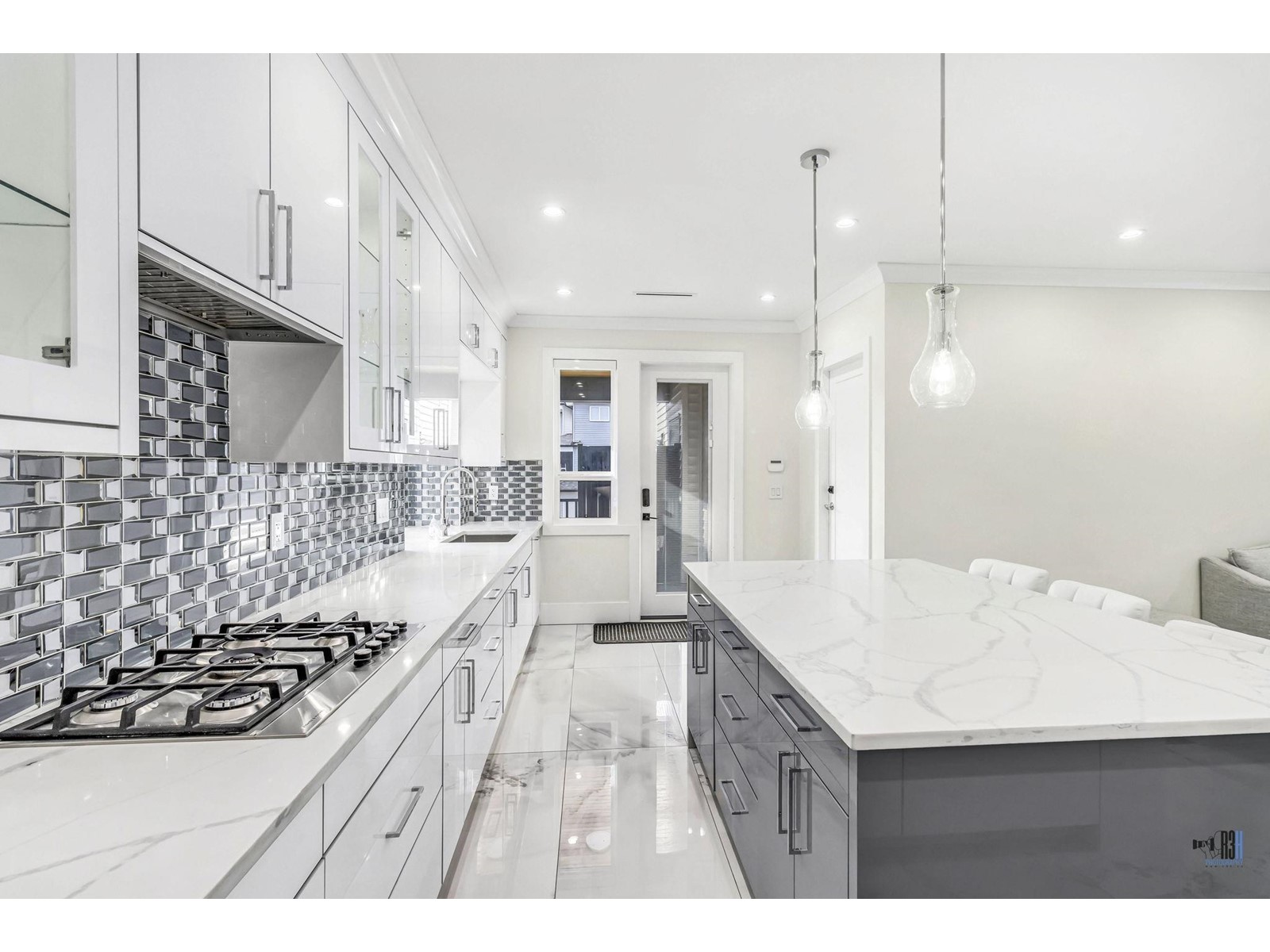 232 Howes Street, New Westminster, British Columbia  V3M 5L6 - Photo 12 - R2755600