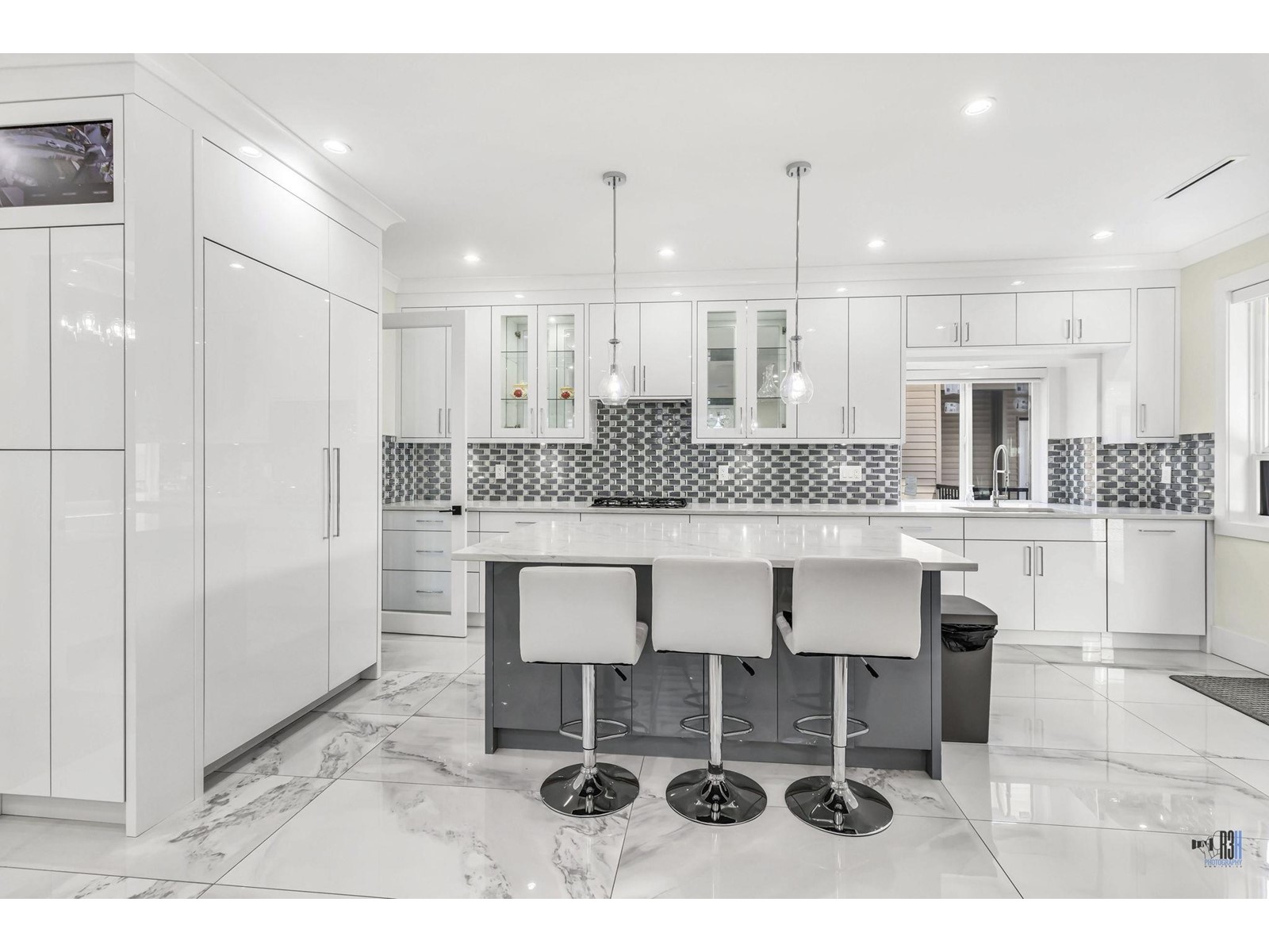 232 Howes Street, New Westminster, British Columbia  V3M 5L6 - Photo 11 - R2755600