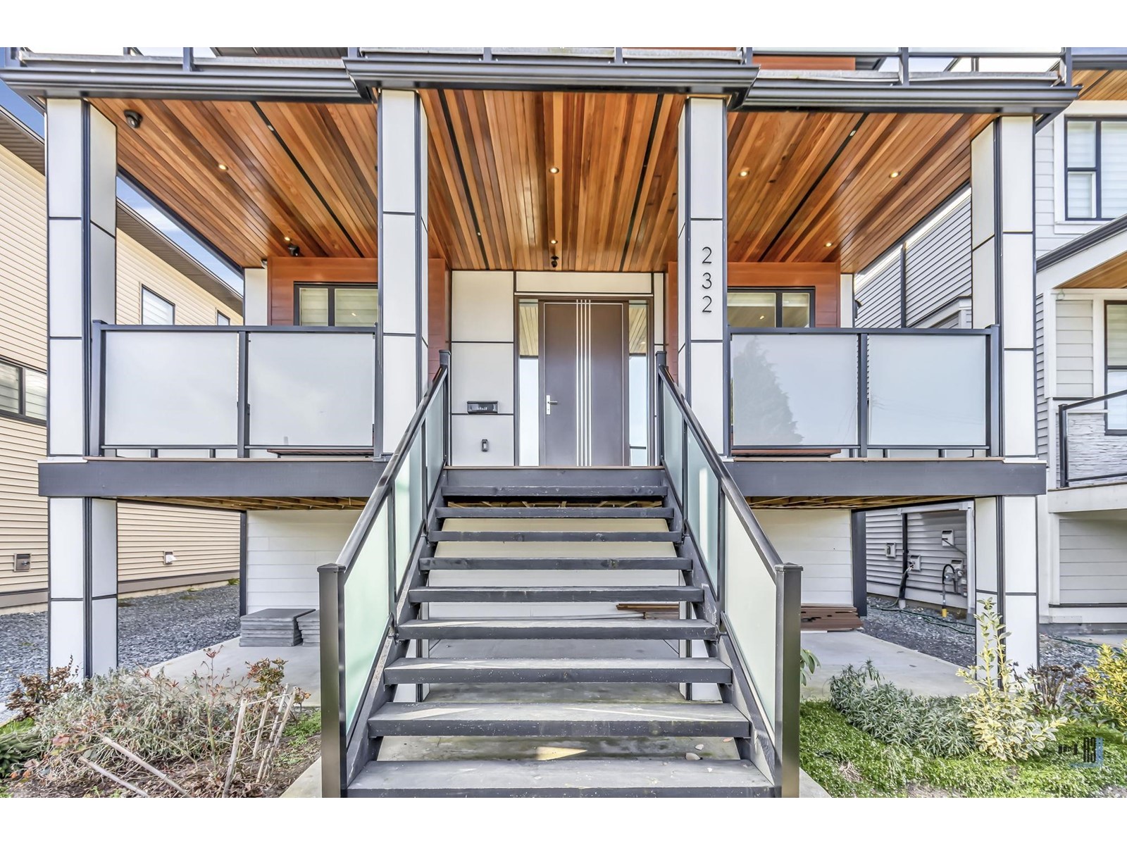 232 Howes Street, New Westminster, British Columbia  V3M 5L6 - Photo 6 - R2755600